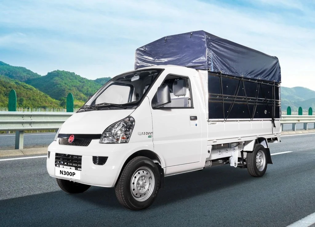 Xe Tải Wuling 990kg thùng bạt dài 2.65M chở được 6,7 mét khối hàng, khung mui thùng đóng từ bửng lửng lên, vách inox, nó phủ bạt